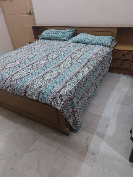 Bed set with Dresser 2