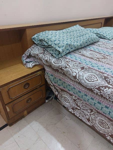 Bed set with Dresser 5