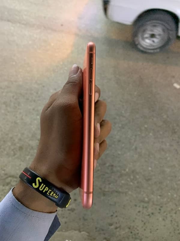 iPhone xR 64 GB NON PTA JV 9