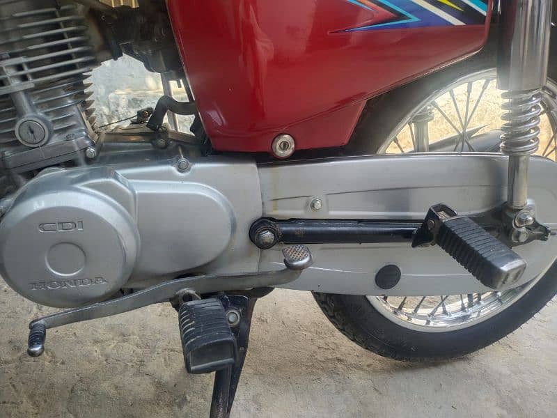 Honda 125cg urgent for sale my watsap 0326. . . 89. . . 7.8. . 160 1