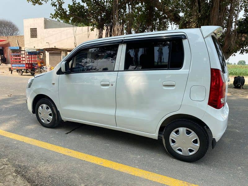 Suzuki Wagon R 2017 12