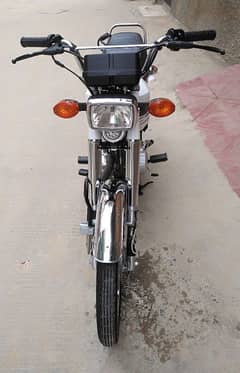 good condition Honda 125 bike purchase picture upload