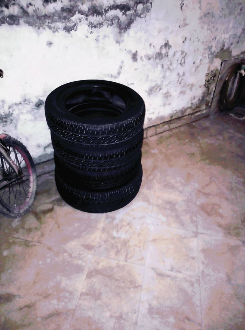 03234434357 14 or 15 number tyre 1