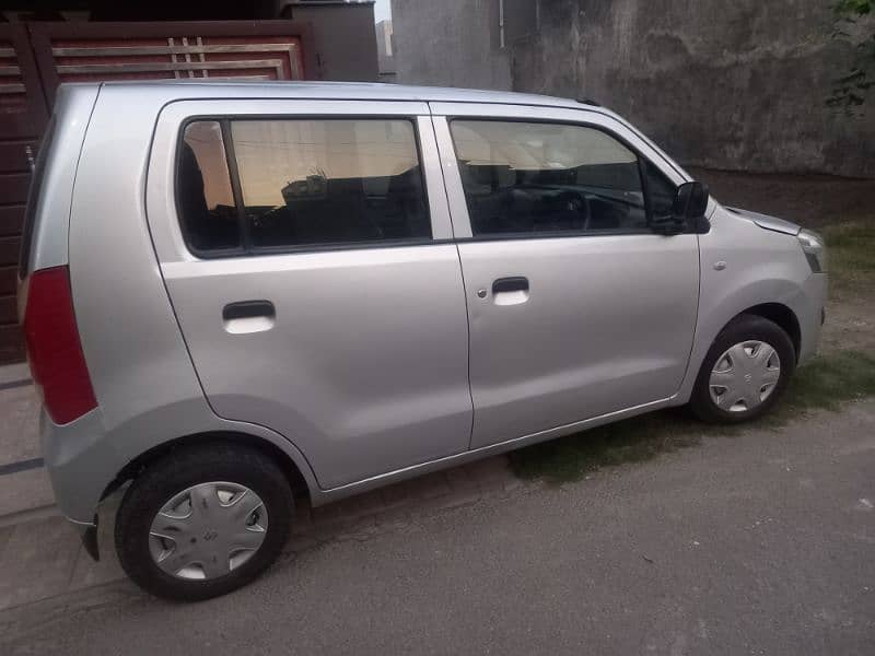 Suzuki Wagon R 2018 6