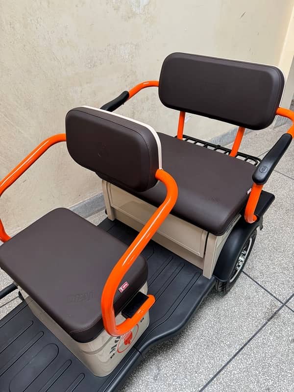 Three Wheel Electric Scooty For Disable Person or E- Bike 4