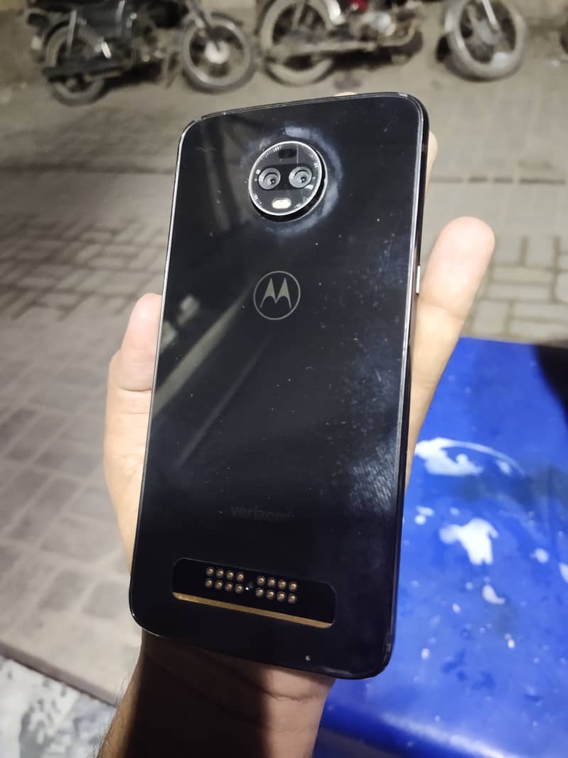 Motorola Z3 8