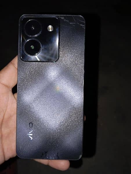 Vivo Y36 4