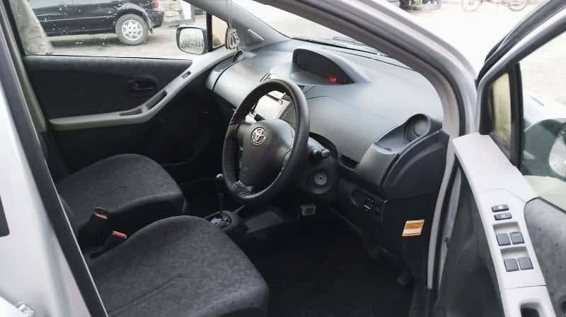 Toyota vitz 2010 registered 2016 4