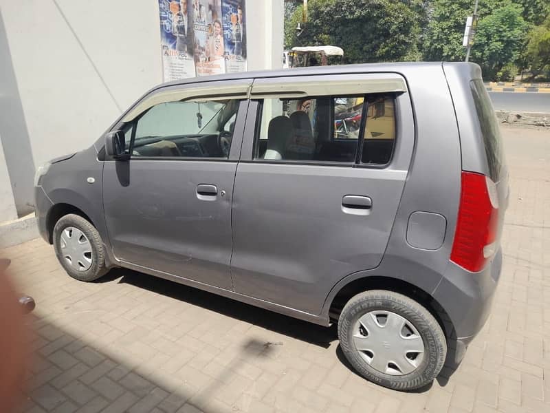 Suzuki Wagon R 2016 1