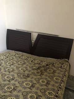 duble bed khali bed hai no mattress just bed 03146202991