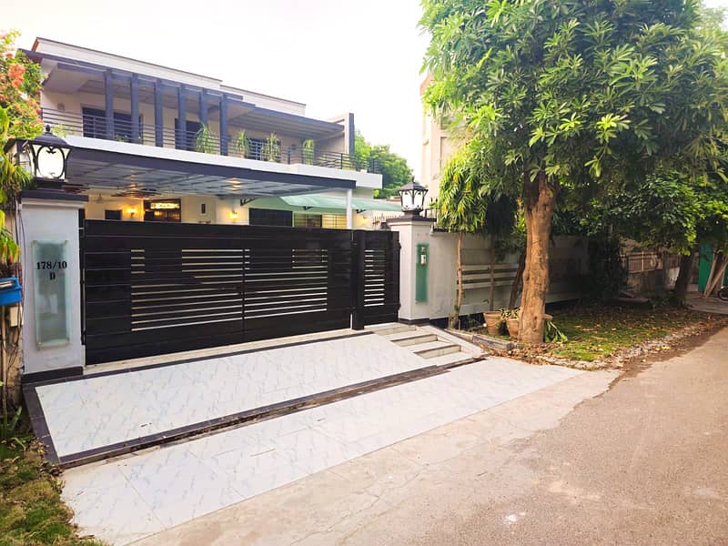 Beautiful 1 Kanal modern villa For Sale in Sui Gas Society Phase 1 1