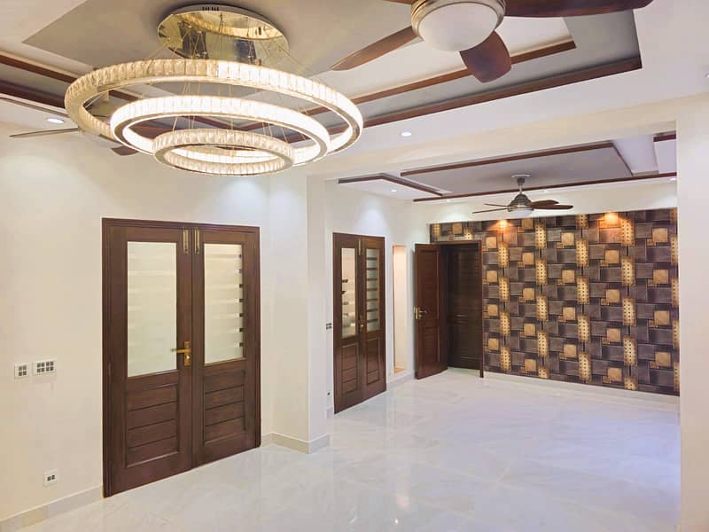 Beautiful 1 Kanal modern villa For Sale in Sui Gas Society Phase 1 7