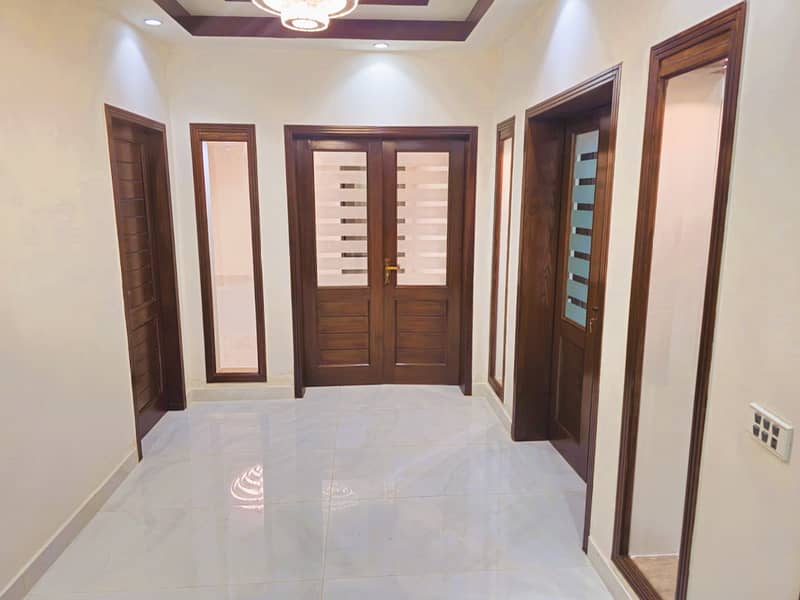 Beautiful 1 Kanal modern villa For Sale in Sui Gas Society Phase 1 9