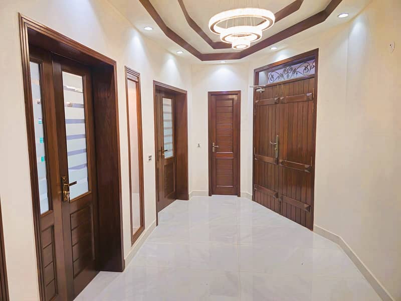 Beautiful 1 Kanal modern villa For Sale in Sui Gas Society Phase 1 15