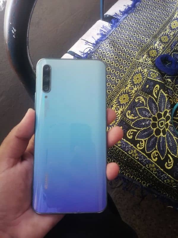 Huawei y9s 1