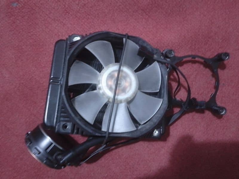 Intel LIQUID cooler 1