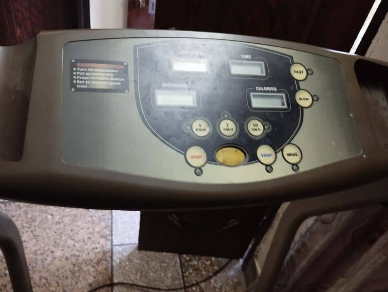 treadmill for sale in very good condition 1