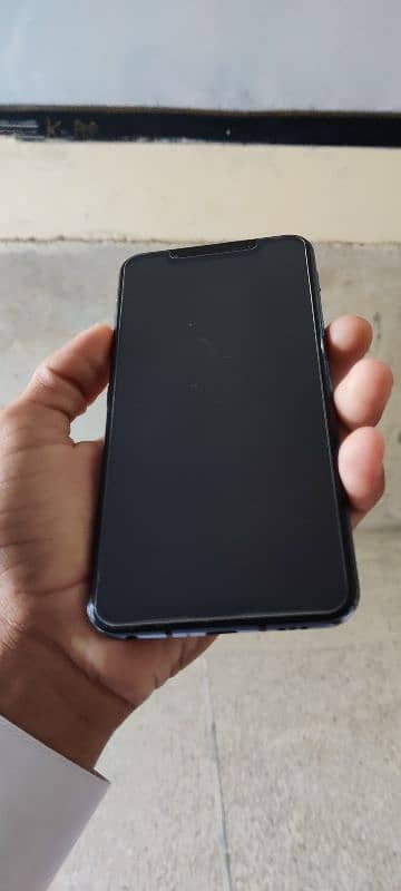 LG g8s thinq 4