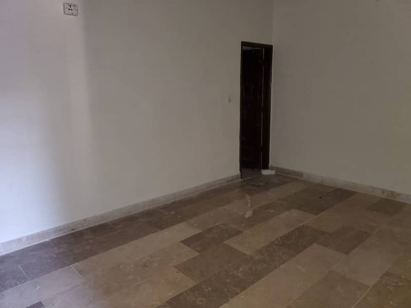 NEW FLAT IS AVAILABLE FOR SALE IN KORANGI 31/A 7