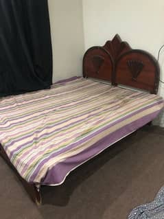 Queen size Bed vintage Style with mattress