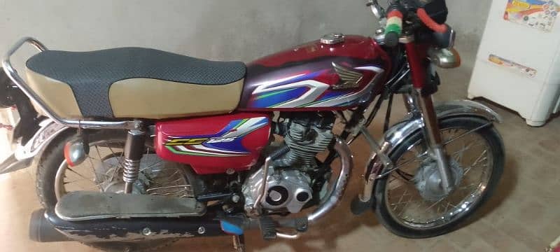 Honda CG 125 available in Samundri city 1