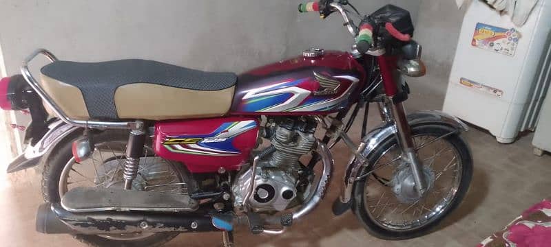 Honda CG 125 available in Samundri city 5