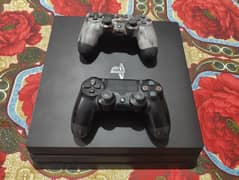 PS4 pro 1tb with two controllers jailbreak