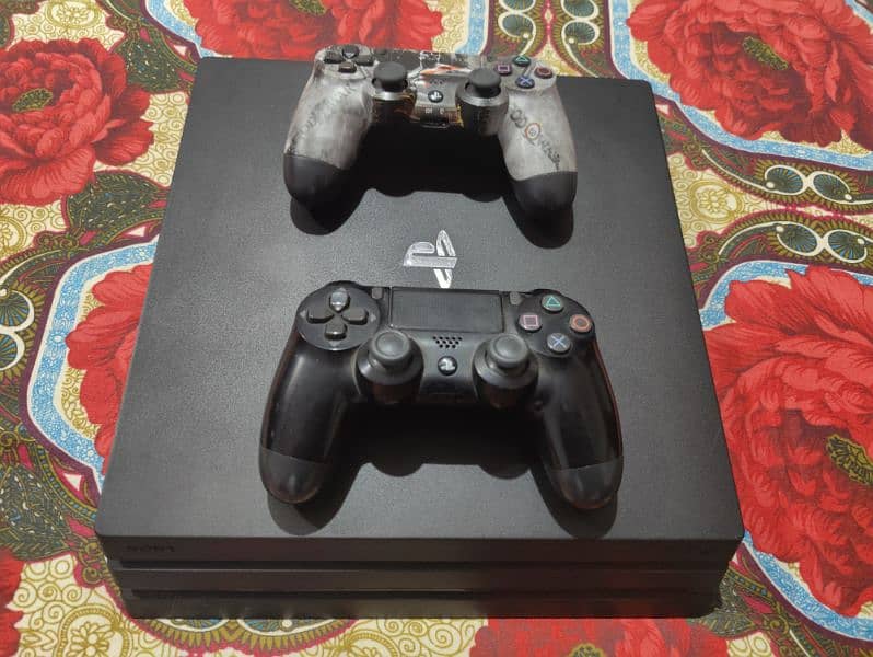 PS4 pro 1tb with two controllers jailbreak 0