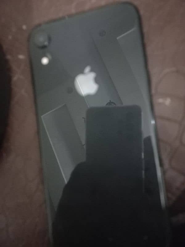 iphone XR  64 gb lla model 0