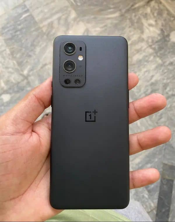 Selling my phone OnePlus 9 pro 2