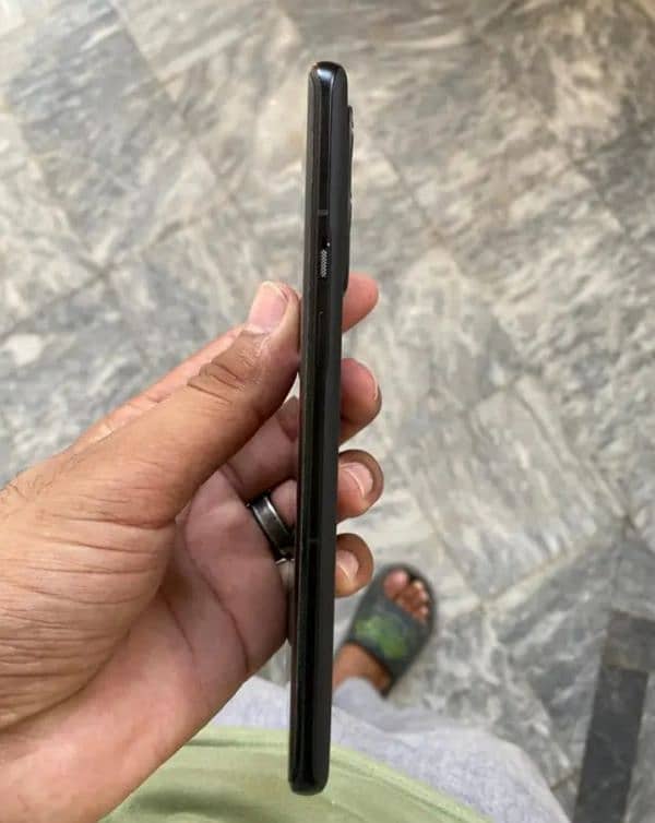 Selling my phone OnePlus 9 pro 4