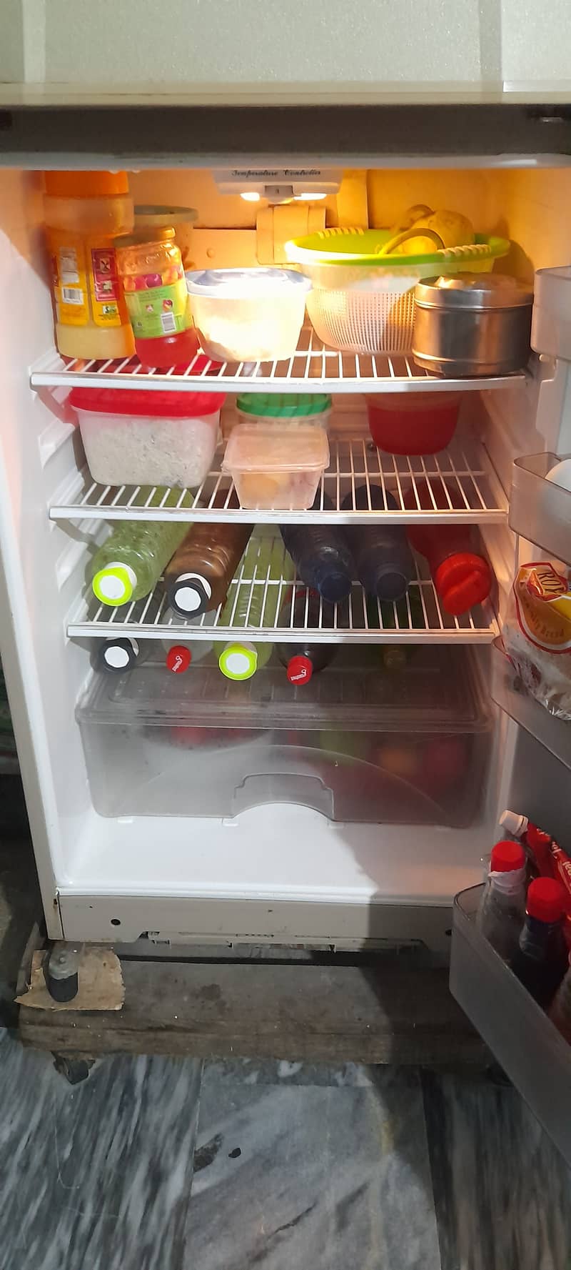 Dawlance Fridge 33,000/- 0