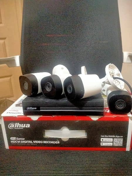 Dahua 4ch dvr with 4 cameras latest model with warnty 1