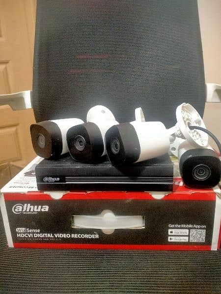 Dahua 4ch dvr with 4 cameras latest model with warnty 2