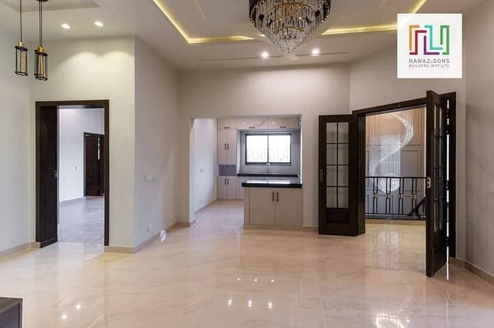 Beautiful 10 Marla Designer House For Rent 8