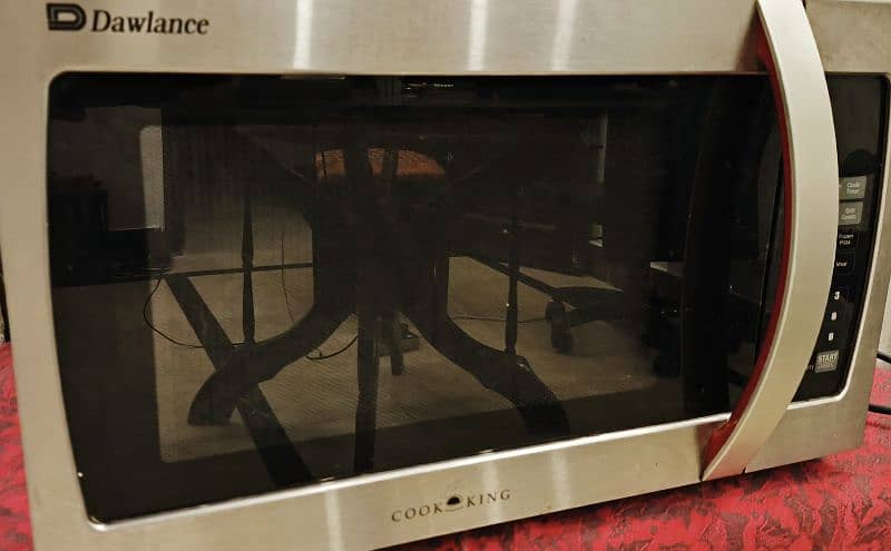 DAWLANCE MICROWAVE OVEN GRILL Model DW 136 G 0