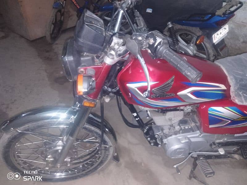 Honda 125 new condition 3