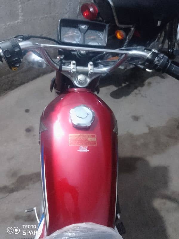 Honda 125 new condition 12