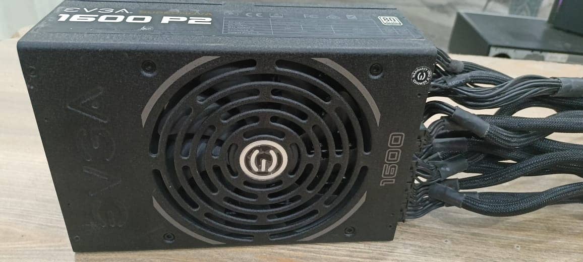 EVGA SUPERNOVA 1600 P2 80+ PLATINUM 1600W Gaming Power supply 8