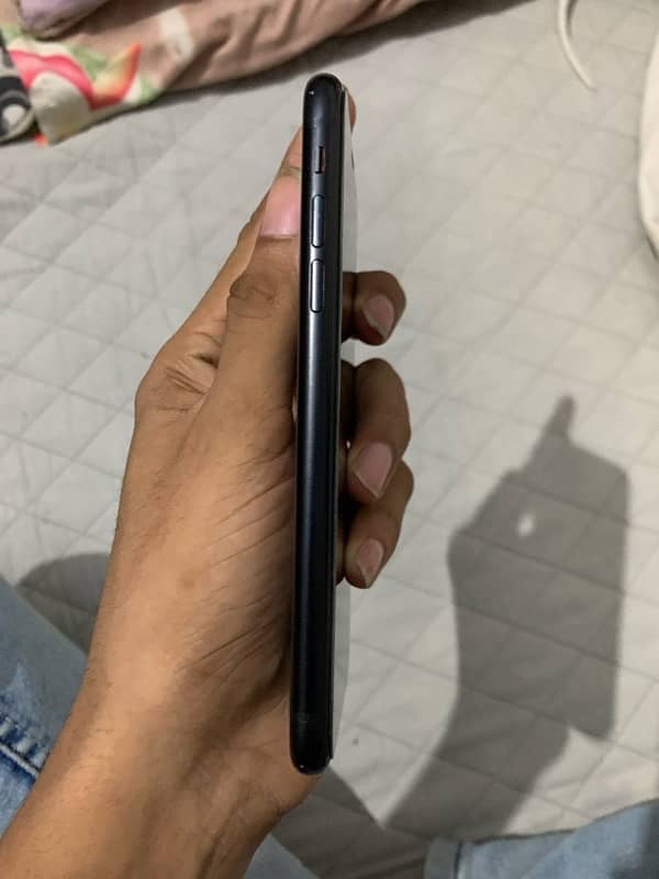 iphone XR NON PTA Watar pack check ho better health 80 03091455301 11