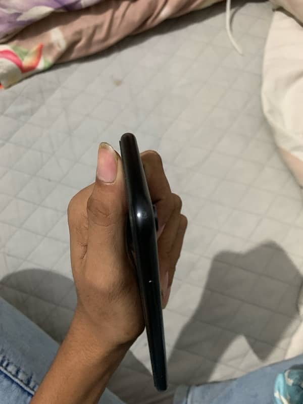 iphone XR NON PTA Watar pack check ho better health 80 03091455301 15