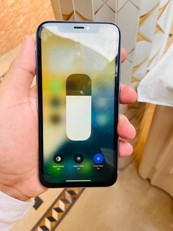 iPhone XR non pta 128gb waterproof condition  10/9 6