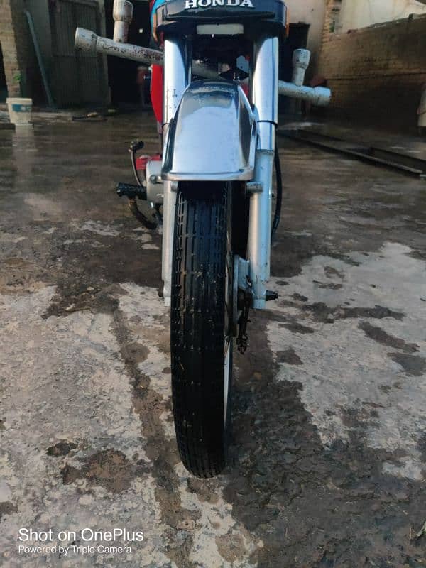 Honda CD 70 2019 8