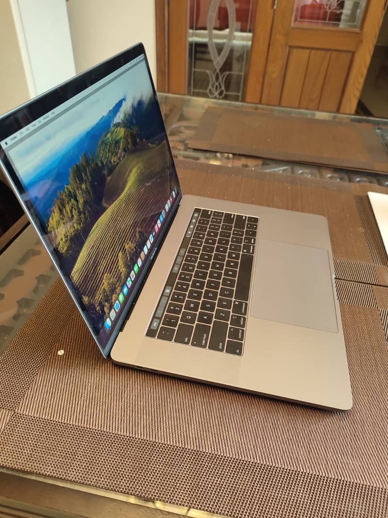 Macbook pro 2019 15 inch 4gb card 4