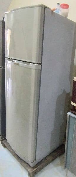 Dawlance Medium Size fridge 1