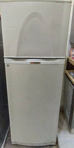 Dawlance Medium Size fridge 3