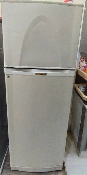 Dawlance Medium Size fridge 5