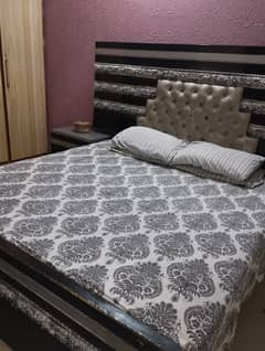 Double bed set including side draws and showcase for sale