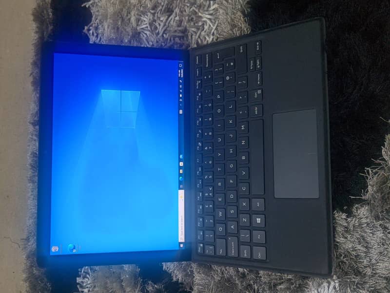 DELL latitude 5285 - 2K - 7th Gen - 180 GB NVME - 4 GB inbuilt RAM (H 4