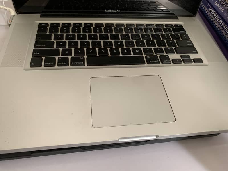 Macbook pro Mid 2012 core i7 2.3ghz (Read description) 1